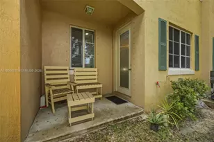 6038 SW 19th Pl, North Lauderdale, FL 33068 - Photo 25