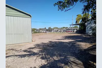 1824 Red Road, Clewiston, FL 33440 - Photo 25