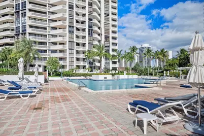 1000 E Island Blvd #803, Aventura, FL 33160 - Photo 37