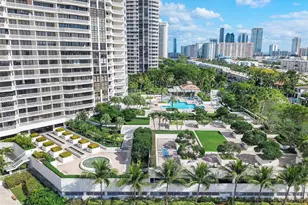 1000 E Island Blvd, Aventura, FL 33160 - Photo 49