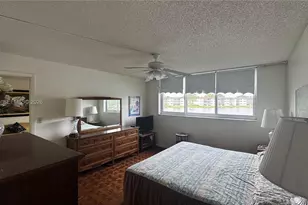 9423 S Hollybrook Lake Dr, Pembroke Pines, FL 33025 - Photo 13