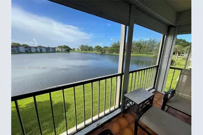 9423 S Hollybrook Lake Dr #203, Pembroke Pines, FL 33025 - Photo 5