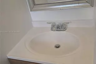 7825 Fairview Dr, Tamarac, FL 33321 - Photo 7