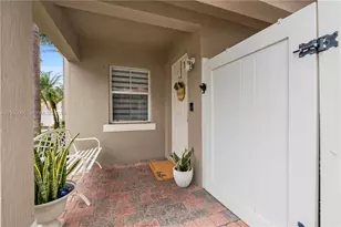 12652 SW 54th St, Miramar, FL 33027 - Photo 3