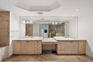 3471 Main Hwy, Miami, FL 33133 - Photo 31