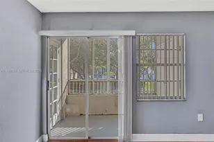 2810 N Oakland Forest Dr, Oakland Park, FL 33309 - Photo 13