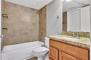 2810 N Oakland Forest Dr, Oakland Park, FL 33309 - Photo 31