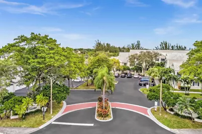 2810 N Oakland Forest Dr #204, Oakland Park, FL 33309 - Photo 23