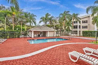 2881 N Oakland Forest Dr #113, Oakland Park, FL 33309 - Photo 37