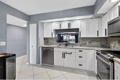 13100 SW 11th Ct #407C, Pembroke Pines, FL 33027 - Photo 11