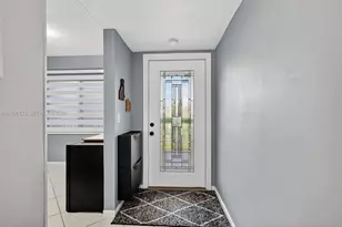 13100 SW 11th Ct, Pembroke Pines, FL 33027 - Photo 7