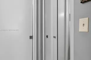 13100 SW 11th Ct, Pembroke Pines, FL 33027 - Photo 33