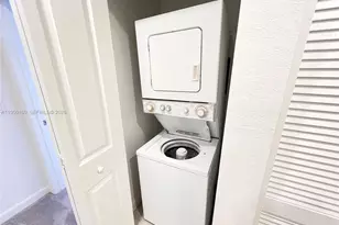 3760 SW 50th Ave, Pembroke Park, FL 33023 - Photo 9