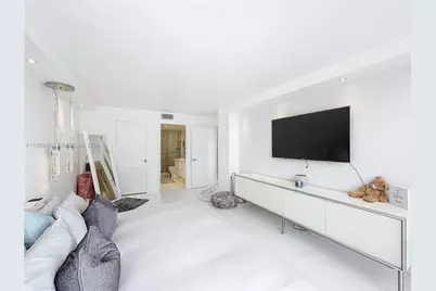 600 NE 36th St #703, Miami, FL 33137 - Photo 31