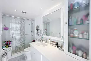 600 NE 36th St, Miami, FL 33137 - Photo 35