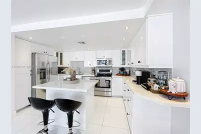 600 NE 36th St #703, Miami, FL 33137 - Photo 7