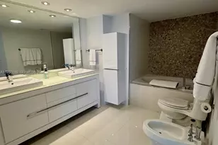 6301 Collins Ave, Miami Beach, FL 33141 - Photo 29