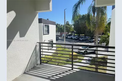 9705 Fontainebleau Blvd #B209, Miami, FL 33172 - Photo 7