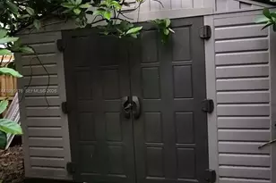 10330 SW 53rd St, Miami, FL 33165 - Photo 23