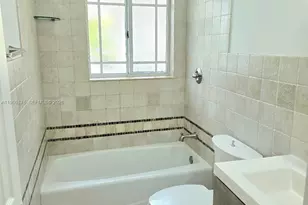 10330 SW 53rd St, Miami, FL 33165 - Photo 13