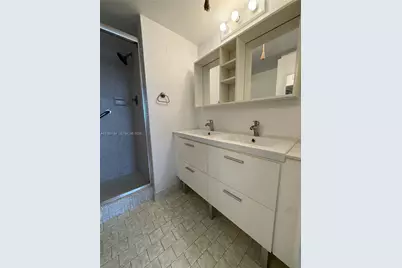 8135 Sunrise Lakes Blvd #302, Sunrise, FL 33322 - Photo 23