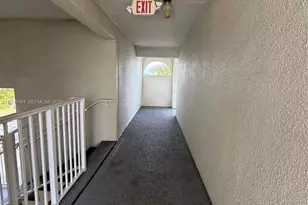 8135 Sunrise Lakes Blvd, Sunrise, FL 33322 - Photo 47