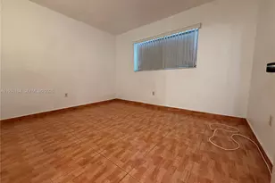 8135 Sunrise Lakes Blvd, Sunrise, FL 33322 - Photo 11