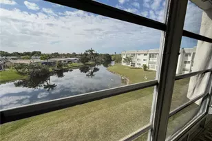 8135 Sunrise Lakes Blvd, Sunrise, FL 33322 - Photo 17