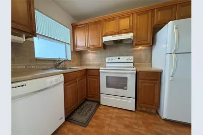 8135 Sunrise Lakes Blvd #302, Sunrise, FL 33322 - Photo 1