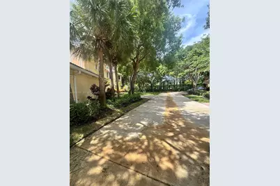1659 Passion Vine Cir #18-4, Weston, FL 33326 - Photo 3