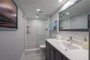 5701 Collins Ave, Miami Beach, FL 33140 - Photo 21