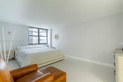 5701 Collins Ave #1417, Miami Beach, FL 33140 - Photo 23