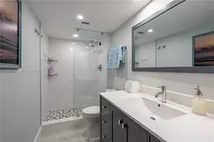 5701 Collins Ave, Miami Beach, FL 33140 - Photo 19