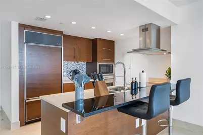 495 Brickell #5705, Miami, FL 33131 - Photo 5
