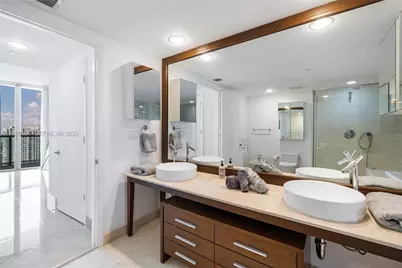 495 Brickell #5705, Miami, FL 33131 - Photo 17