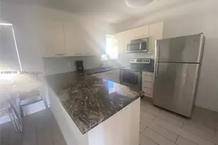 625 77th St, Miami Beach, FL 33141 - Photo 11