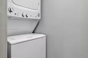 13100 SW 11th Ct, Pembroke Pines, FL 33027 - Photo 25