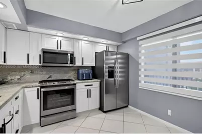 13100 SW 11th Ct #407C, Pembroke Pines, FL 33027 - Photo 9