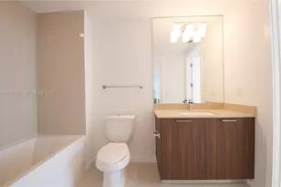 5300 Paseo Blvd, Doral, FL 33166 - Photo 9