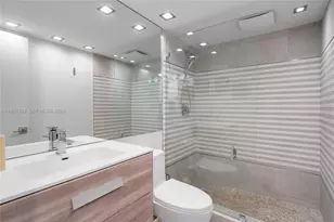 5750 Collins Ave, Miami Beach, FL 33140 - Photo 21