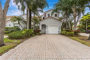 1140 Canella Ln, Hollywood, FL 33019 - Photo 3