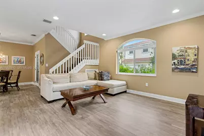 1140 Canella Ln, Hollywood, FL 33019 - Photo 5