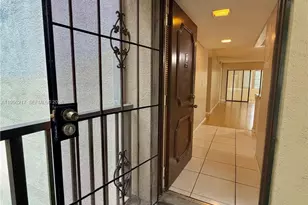 2320 S Cypress Bend Dr, Pompano Beach, FL 33069 - Photo 3
