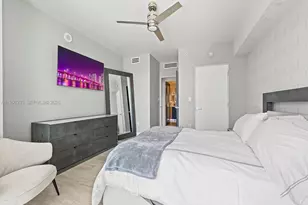 500 Brickell Ave, Miami, FL 33131 - Photo 11