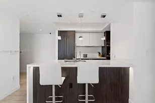 500 Brickell Ave, Miami, FL 33131 - Photo 7