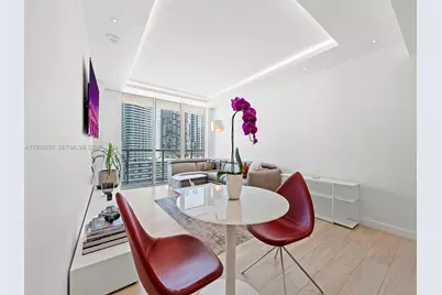 500 Brickell Ave #2203, Miami, FL 33131 - Photo 15