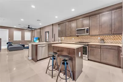 11537 SW 13th Ct, Pembroke Pines, FL 33025 - Photo 13