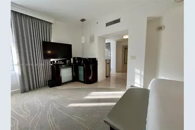 4391 Collins Ave #419, Miami Beach, FL 33140 - Photo 11