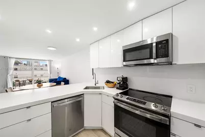 345 Ocean Dr #610, Miami Beach, FL 33139 - Photo 5