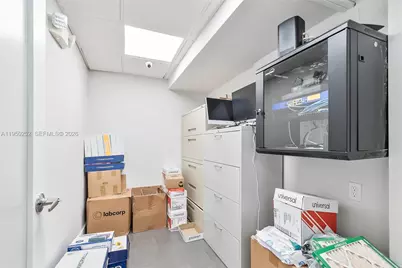 8360 W Flagler St #201, Miami, FL 33144 - Photo 11